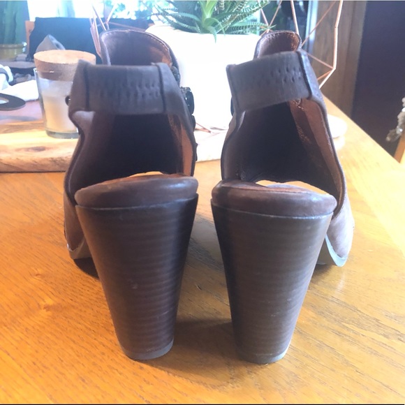 Soft Sole by Kenneth Cole Open Toe Shoe - Picture 5 of 6